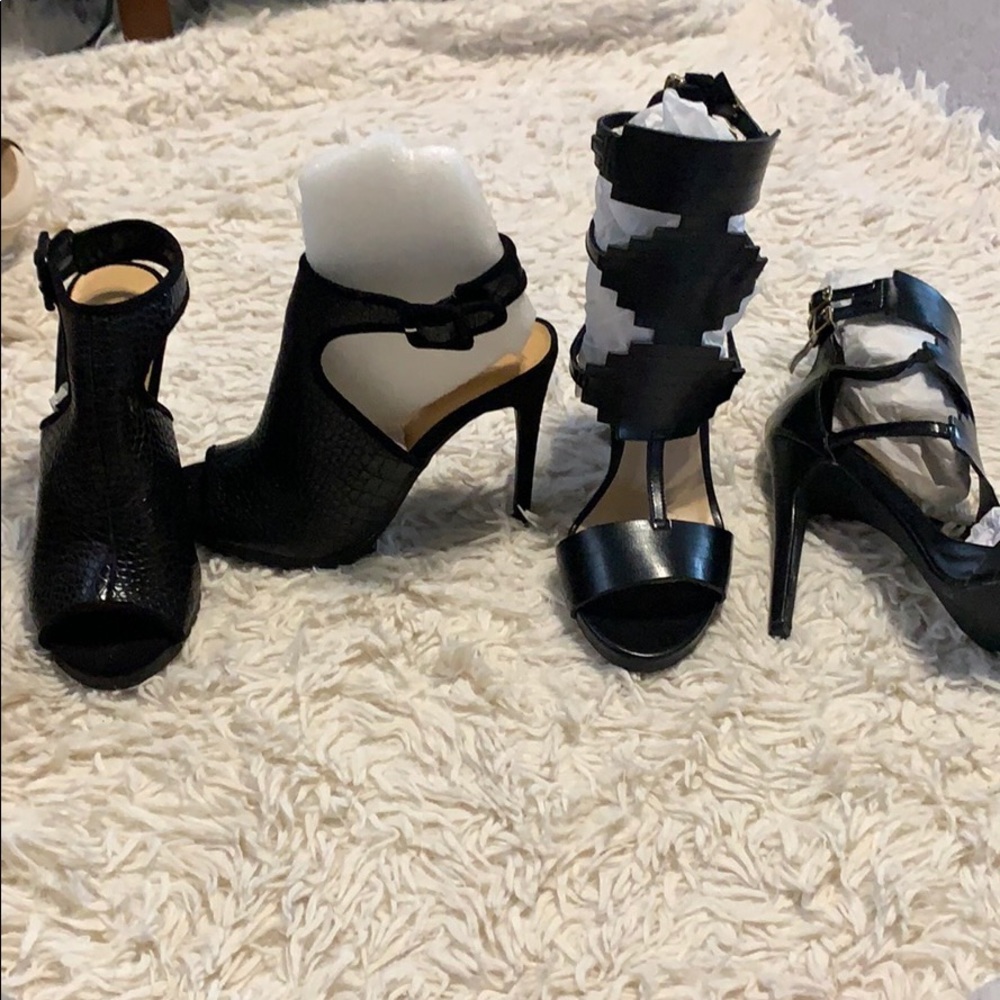 Pair new women heel sandals